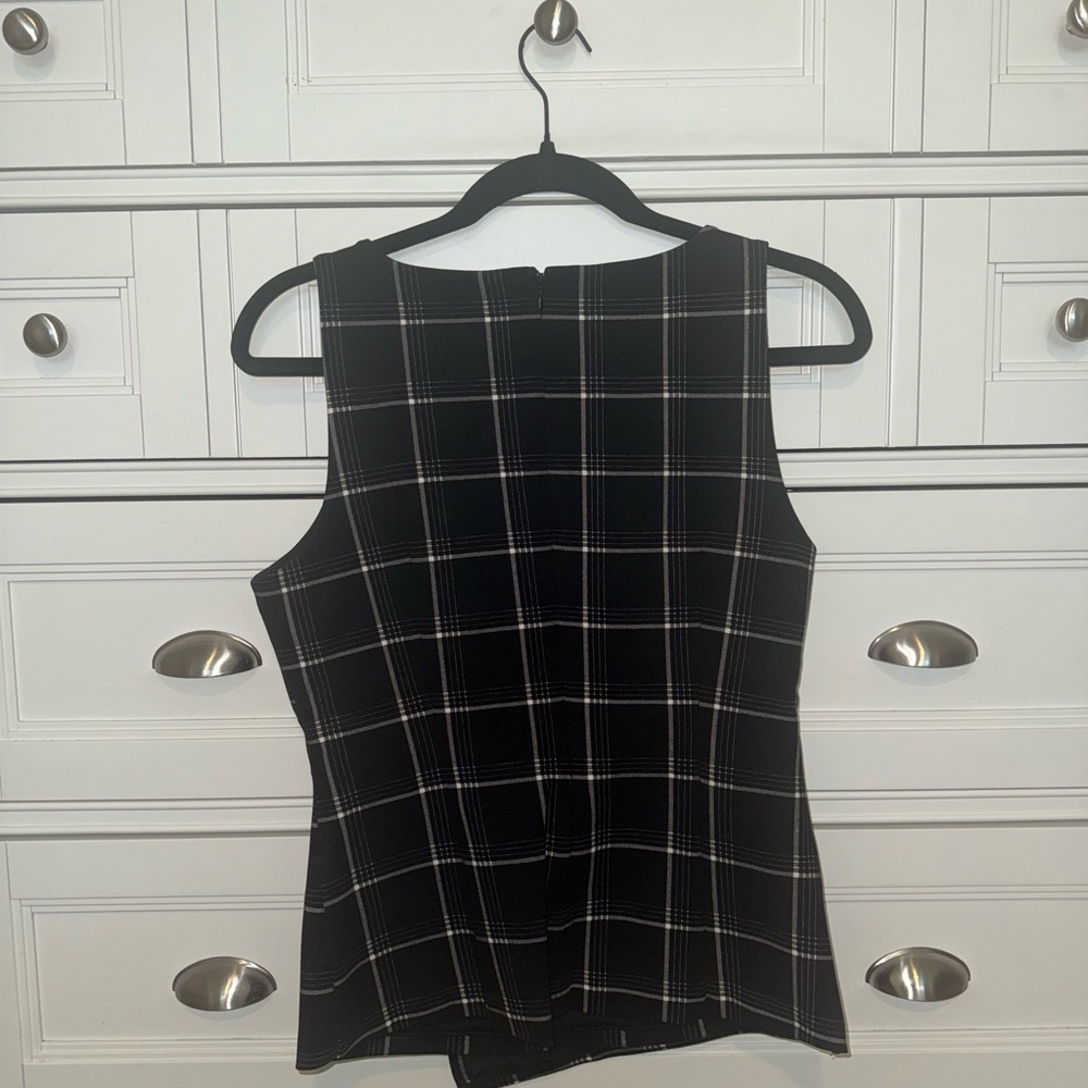 NWOT WHBM Top - Picture 2 of 4